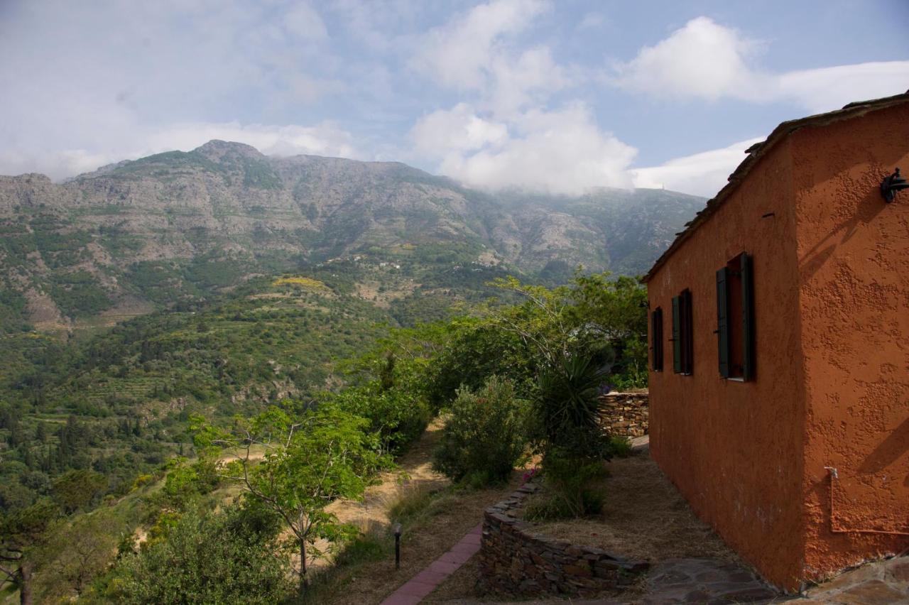 Ikarian Centre - Accommodation & Mountain Hiking Евдилос Екстериор снимка